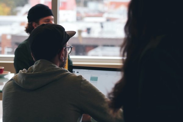 Comment installer une prise HDMI sur un PC ?